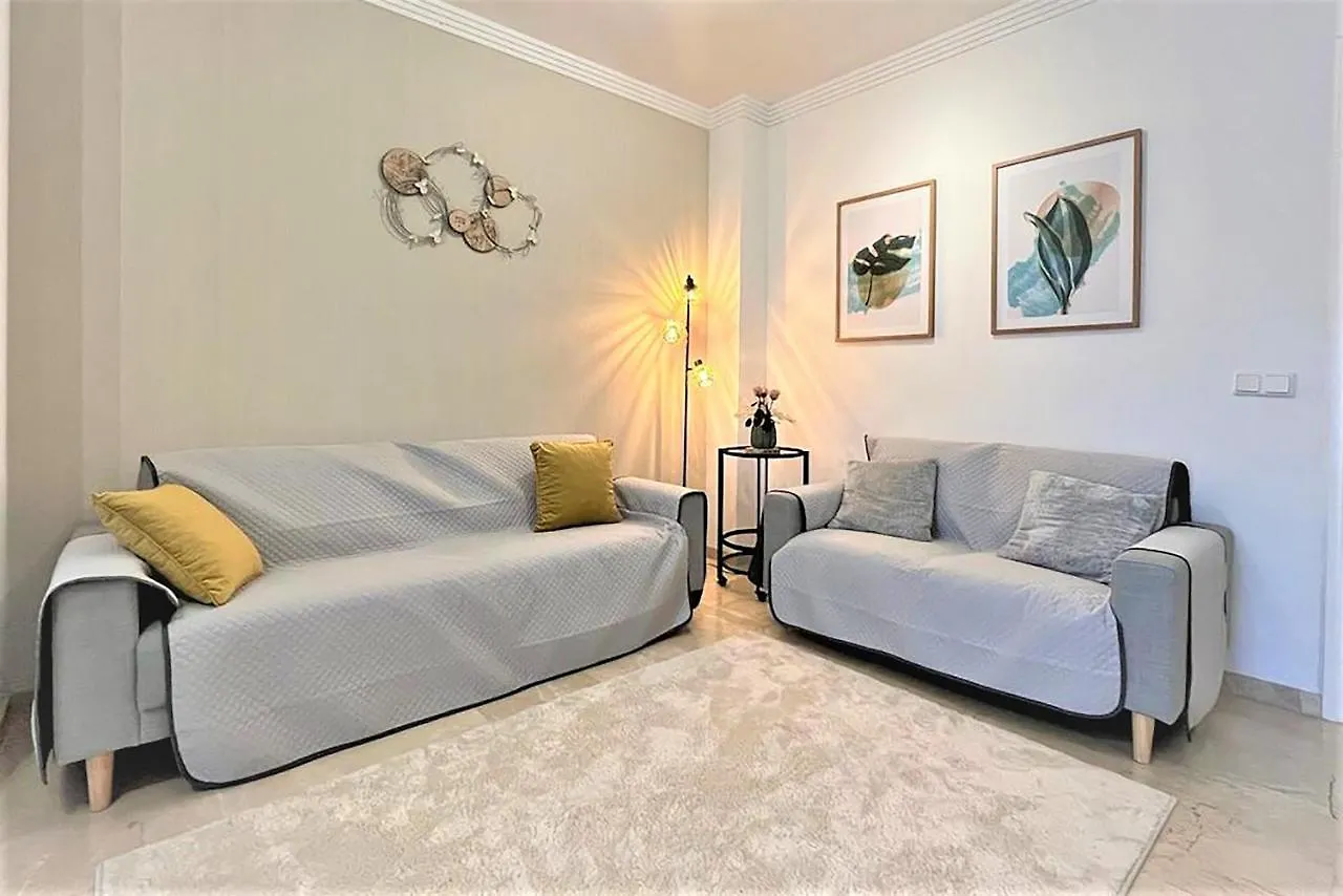 Estepona Town Apartment Anila