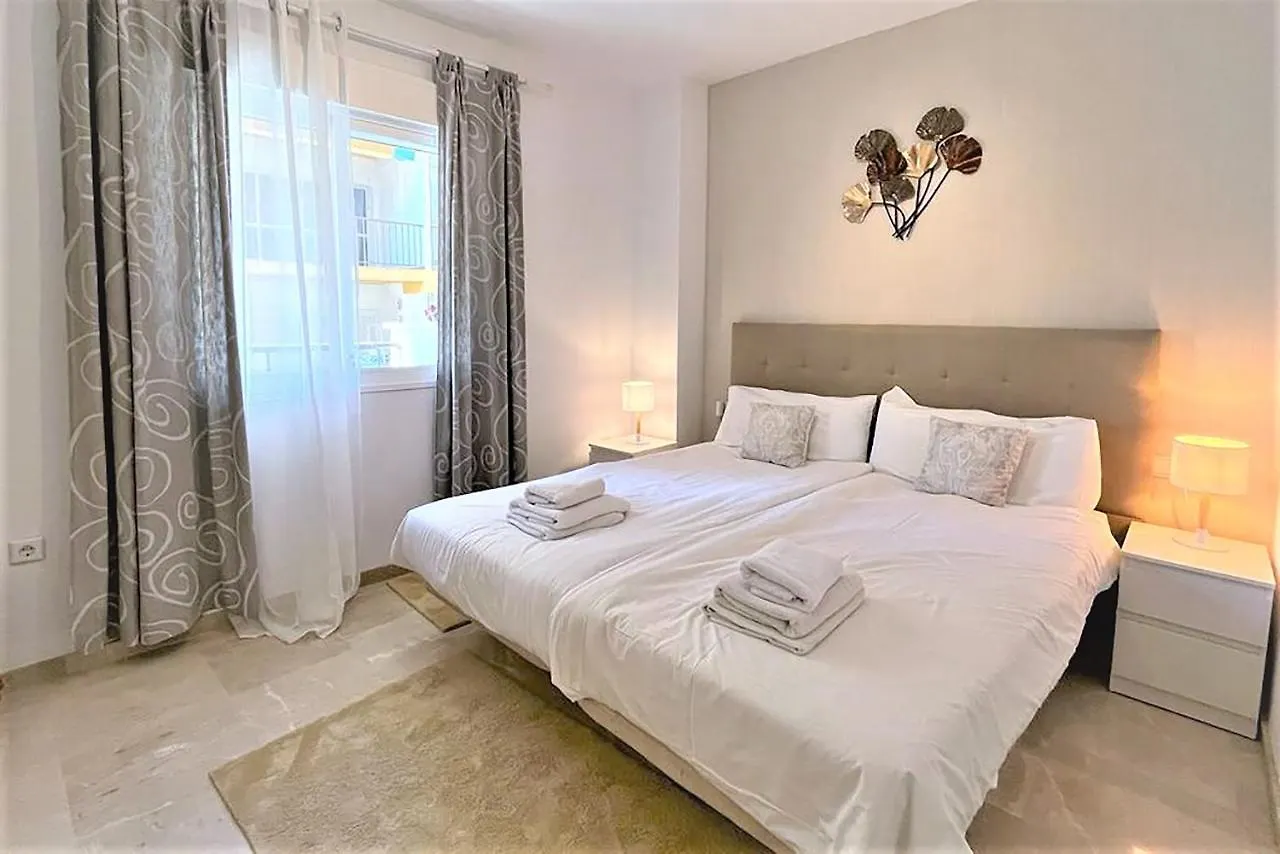 Estepona Town Apartment Anila